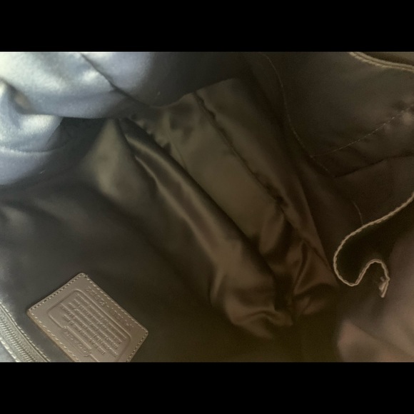 Gorgeous Coach Shoulder Bag - Picture 4 of 5